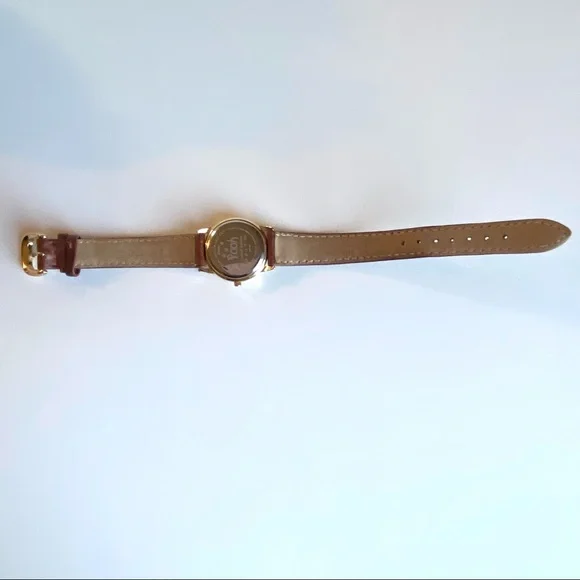 ⚡️Host Pick⚡️Limited Edition Vintage Pooh Snowflake Watch #849 of 1000🌟 - Picture 7 of 16